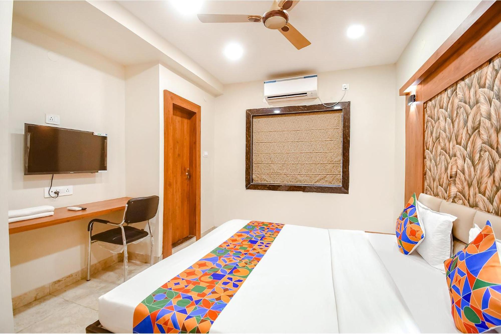 Fabhotel Dream World Residency - Nr Biswa Bangla Gate Колката Екстериор снимка