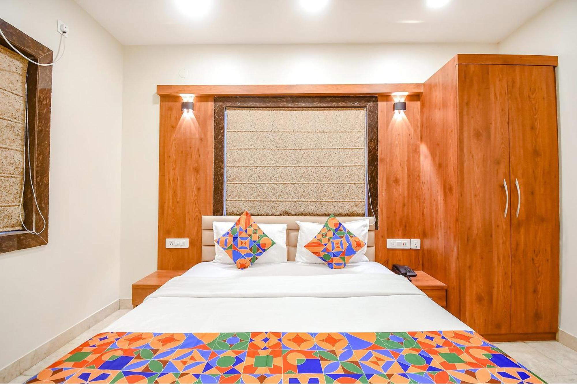 Fabhotel Dream World Residency - Nr Biswa Bangla Gate Колката Екстериор снимка
