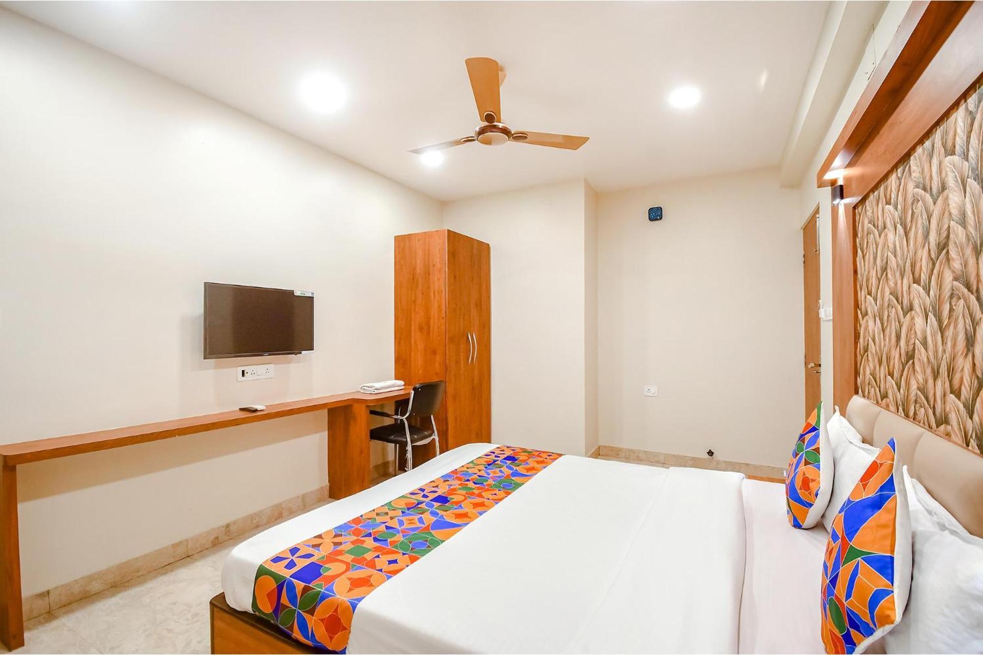 Fabhotel Dream World Residency - Nr Biswa Bangla Gate Колката Екстериор снимка