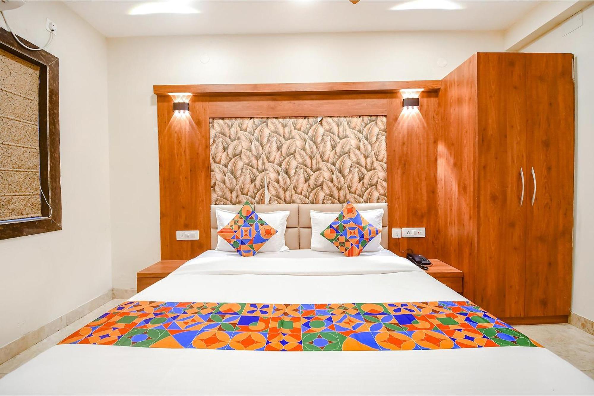Fabhotel Dream World Residency - Nr Biswa Bangla Gate Колката Екстериор снимка